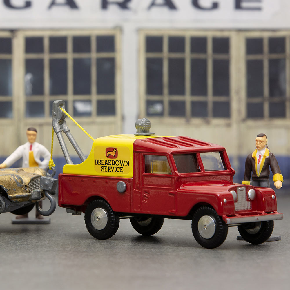 Land-Rover Breakdown Truck (417) – Corgi Model Club USA